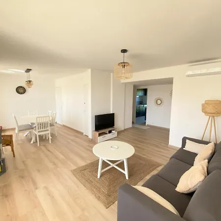 Apartment T5 Renove A 4 Min De La