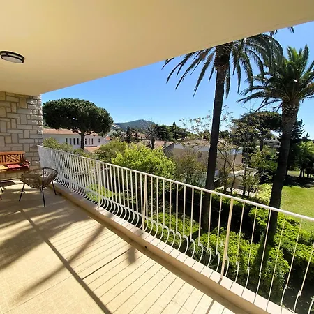 Apartment T5 Renove A 4 Min De La *